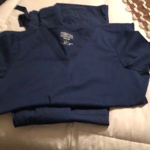 2pr women’s scrubs selling together